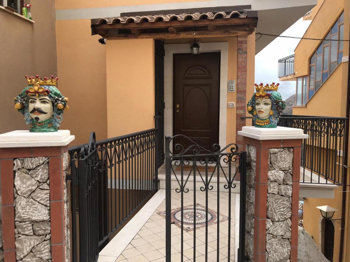 קסטלמולה Casa Vacanza Cundari מראה חיצוני תמונה