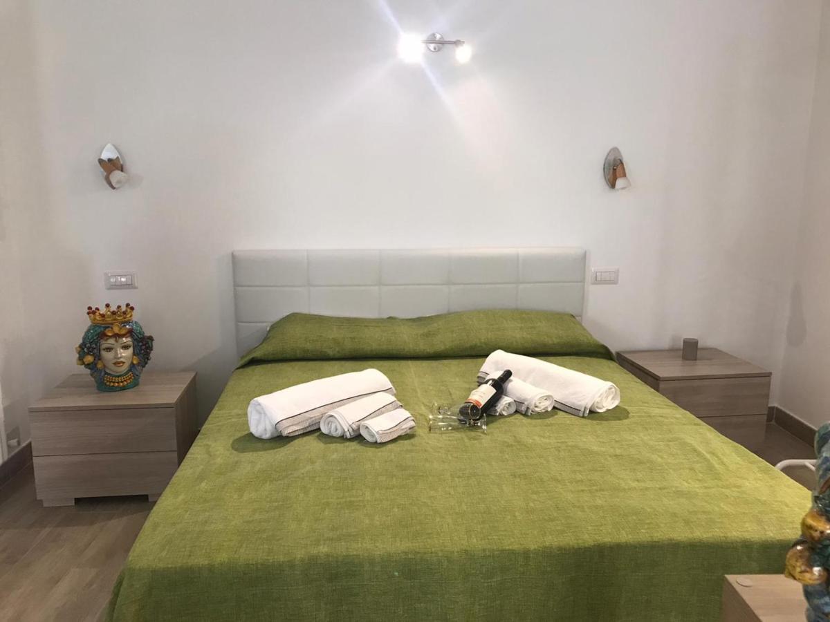 קסטלמולה Casa Vacanza Cundari מראה חיצוני תמונה