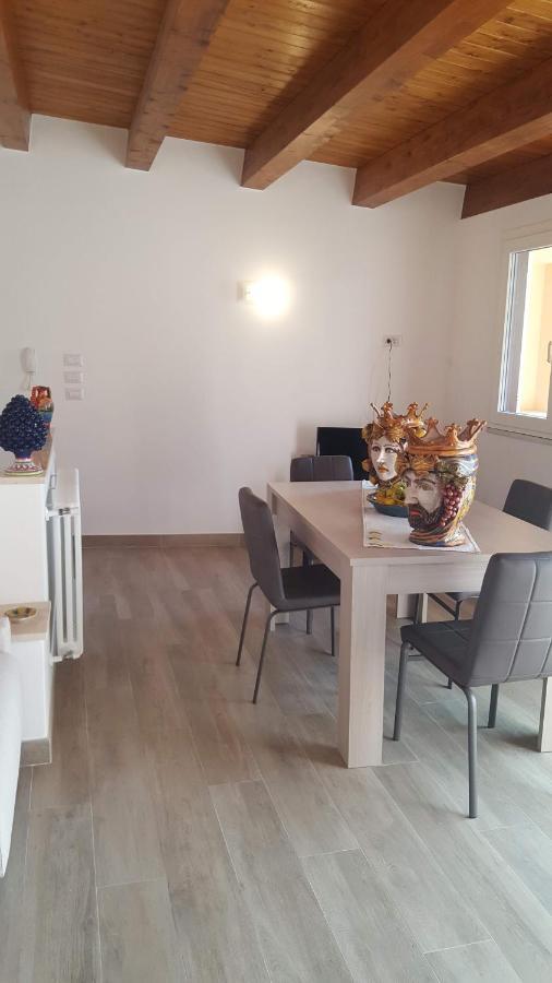 קסטלמולה Casa Vacanza Cundari מראה חיצוני תמונה
